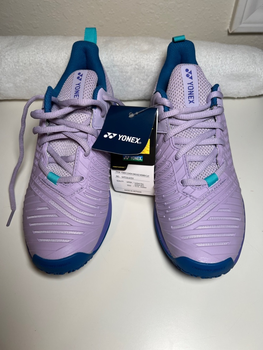 Yonex Women's Athletic Shoes in Lavender with Teal Accents